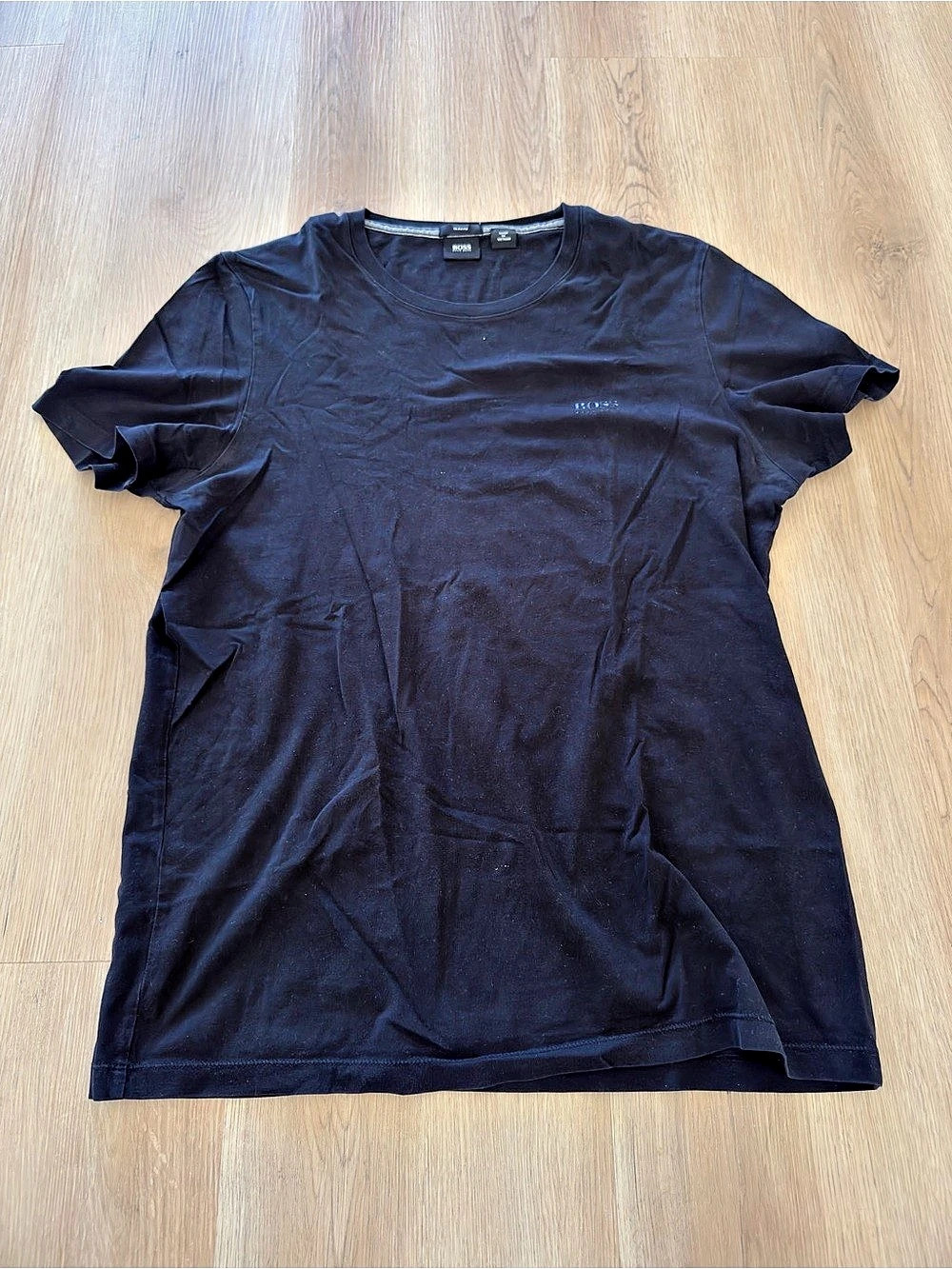 BOSS Short Sleeve Tee in Black Size Medium